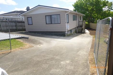 Photo of property in 2 Fitzherbert Avenue, West Harbour, Auckland, 0618