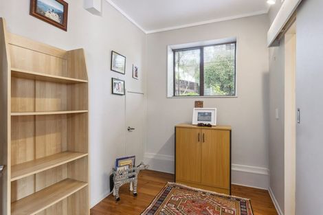 Photo of property in 49 Kakariki Grove, Waikanae, 5036