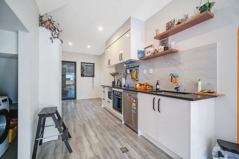 Photo of property in 9/22 Ryburn Road, Mount Wellington, Auckland, 1062