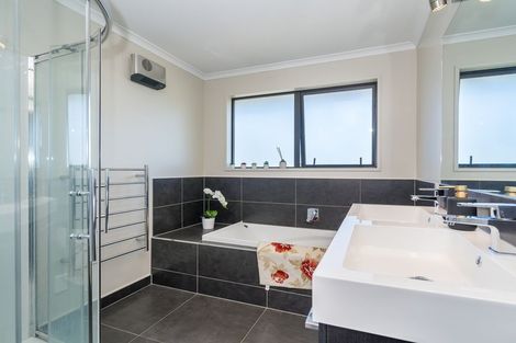 Photo of property in 11 Thomson Street, Green Island, Dunedin, 9018