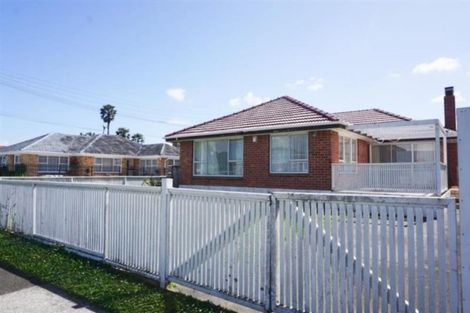 Photo of property in 1/24 Overton Road, Papatoetoe, Auckland, 2025