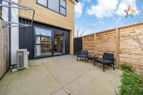 Photo of property in 5/240 Stokes Valley Road, Stokes Valley, Lower Hutt, 5019