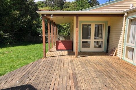 Photo of property in 160 Newlands Road, Newlands, Wellington, 6037