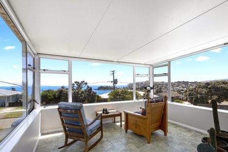 Photo of property in 32 Matatiro Street, Titahi Bay, Porirua, 5022