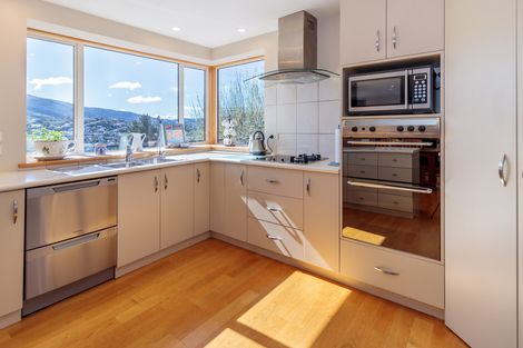 Photo of property in 33 Northview Crescent, Belleknowes, Dunedin, 9011