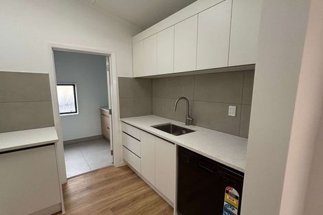 Photo of property in 222 Bridge Street, Eltham, 4322