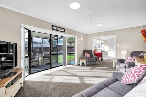 Photo of property in 3 Webster Street, Westown, New Plymouth, 4310