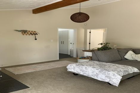 Photo of property in 43 Gosford Drive, Botany Downs, Auckland, 2010