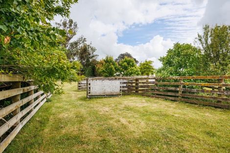 Photo of property in 852 Penny Road, Sanson, Palmerston North, 4479
