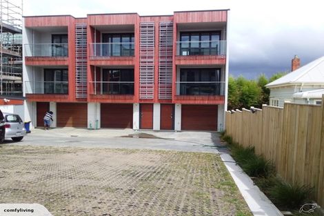 Photo of property in 2/69 Lake Road, Devonport, Auckland, 0624