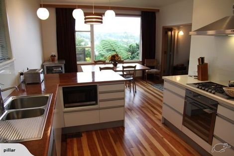 Photo of property in 27 Tio Tio Road, Miramar, Wellington, 6022