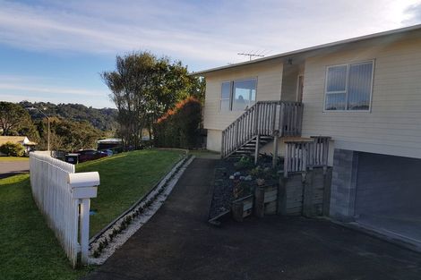 Photo of property in 2/11 Anne Mclean Drive, Bayview, Auckland, 0629