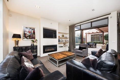 Photo of property in 25 Montgomery Terrace, Hokowhitu, Palmerston North, 4410