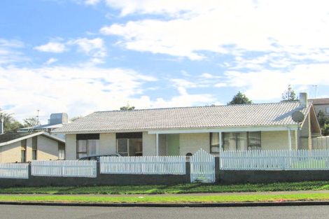 Photo of property in 32 Charntay Avenue, Clover Park, Auckland, 2019