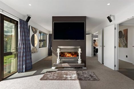 Photo of property in 1 Coburn Place, Lake Hayes, Queenstown, 9304