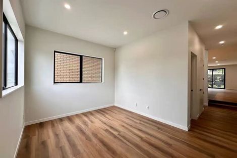 Photo of property in 21 Pohewa Road, Silverdale, 0932