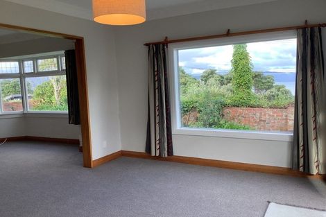 Photo of property in 3 Singers Road, Korokoro, Lower Hutt, 5012