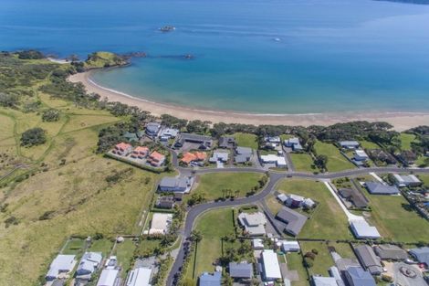 Photo of property in 1 Bayside Drive, Coopers Beach, 0420