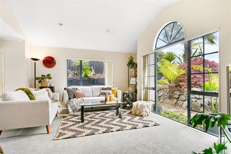 Photo of property in 13 Berkshire Terrace, Massey, Auckland, 0614