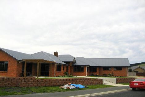 Photo of property in 38 Holyport Close, Fairfield, Dunedin, 9018