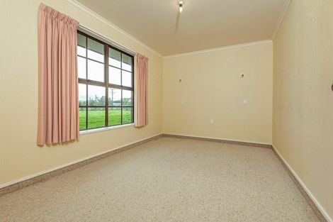 Photo of property in 83 Oroua Road, Kairanga, Palmerston North, 4475