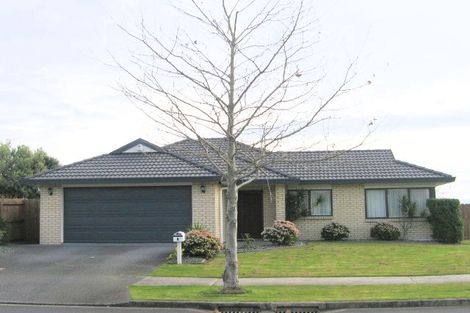 Photo of property in 1 Kilsyth Way, East Tamaki Heights, Auckland, 2016