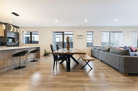 Photo of property in 43 Jeroboam Loop, Kumeu, 0810