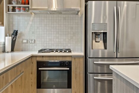 Photo of property in 186 Hobsonville Point Road, Hobsonville, Auckland, 0616