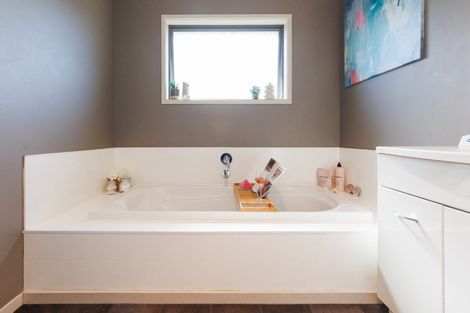 Photo of property in 32a Phillips Street, Sanson, 4817