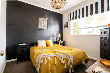 Photo of property in 22 Enfield Road, Hospital Hill, Napier, 4110