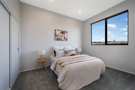 Photo of property in 41 Mcindoe Road, Kumeu, 0810