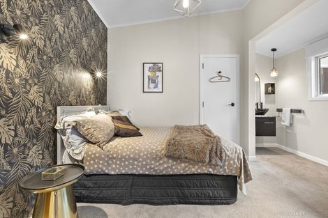 Photo of property in 11 Harbour Park Terrace, Khandallah, Wellington, 6035