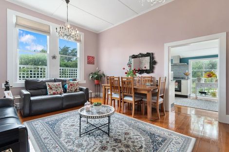 Photo of property in 463 High Street South, Carterton, 5713