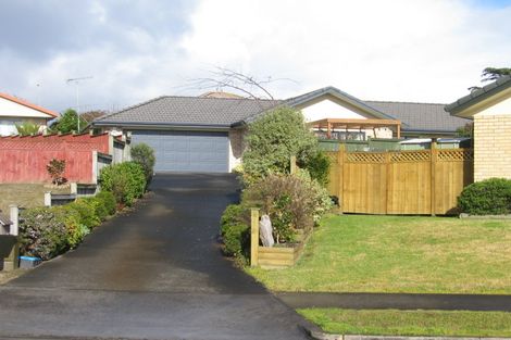 Photo of property in 19 Brompton Place, Burswood, Auckland, 2013