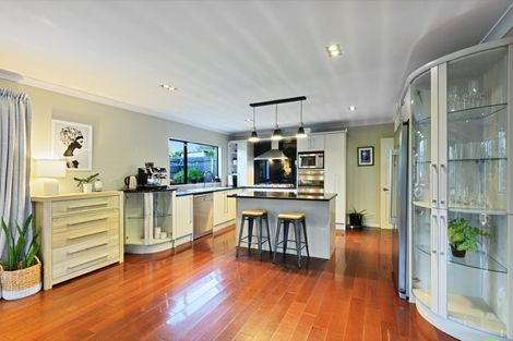 Photo of property in 19 South Kensington Way, Henderson, Auckland, 0612