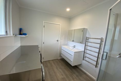 Photo of property in 4/18 Agra Crescent, Khandallah, Wellington, 6035