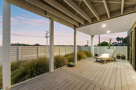 Photo of property in 972 Papamoa Beach Road, Papamoa Beach, Papamoa, 3118