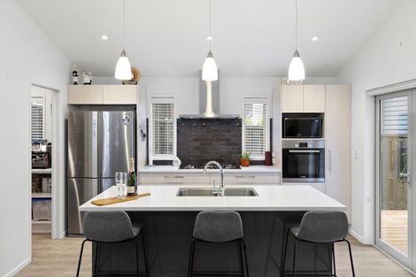 Photo of property in 11 Knoll Rise, Pukekohe, 2120