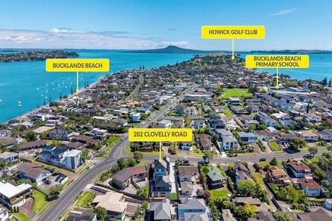 Photo of property in 202 Clovelly Road, Bucklands Beach, Auckland, 2012