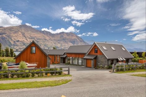 Photo of property in 314 Beacon Point Road, Wanaka, 9305