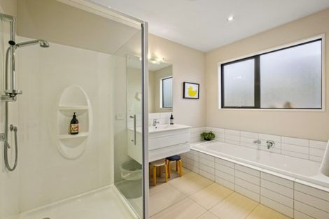 Photo of property in 54 Frye Crescent, Albert Town, Wanaka, 9305