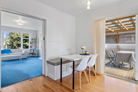 Photo of property in 14 Dover Road, St Andrews, Hamilton, 3200