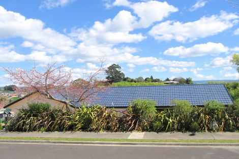Photo of property in 1 Summerhaven Place, Ohauiti, Tauranga, 3112
