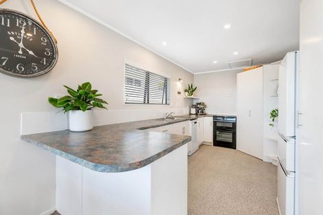 Photo of property in 39 Merehai Place, Snells Beach, 0920