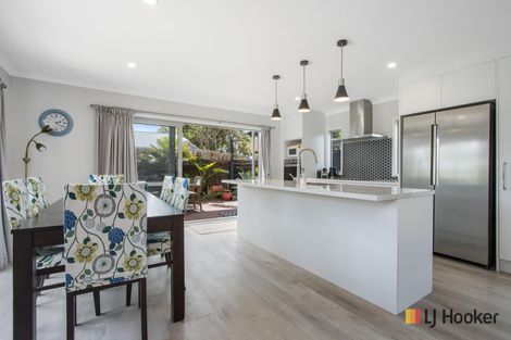 Photo of property in 11a Hillview Road, Waihi Beach, 3611