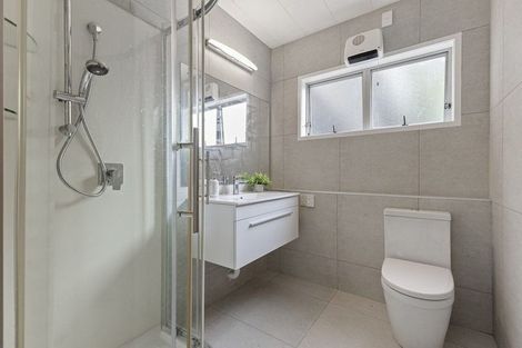 Photo of property in 82a Beach Road, Mellons Bay, Auckland, 2014