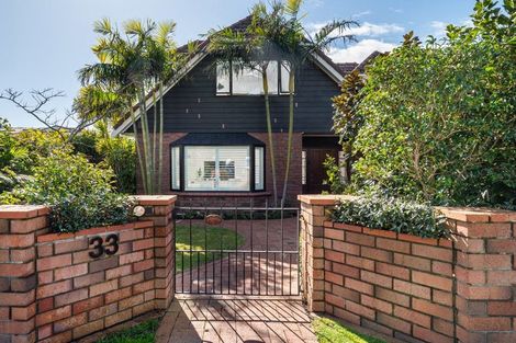 Photo of property in 33 Craig Road, Milford, Auckland, 0620