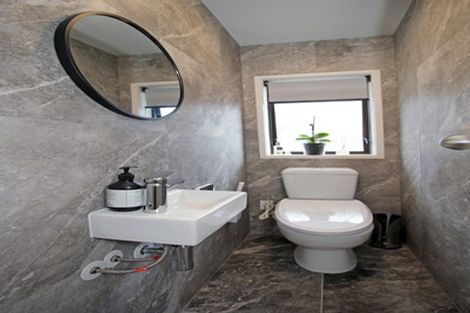 Photo of property in 2/30 Corunna Road, Milford, Auckland, 0620