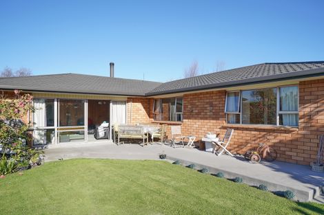 Photo of property in 10 Walker Place, Rangiora, 7400