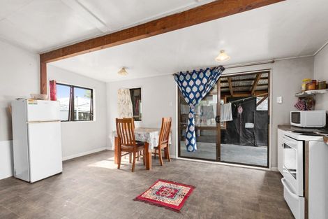 Photo of property in 1 Jellicoe Street, Waipukurau, 4200